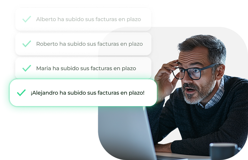 Autónomo subiendo sus facturas desde el ordenador con ayuda de Previoo